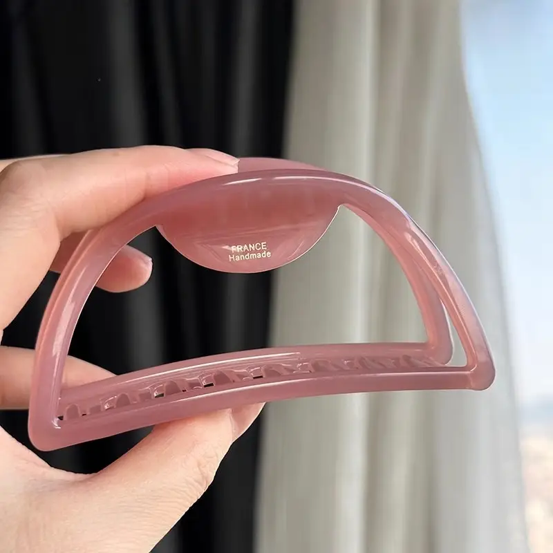 South Korea Retro Gold Acetate Hair Clip with Large Grip - Image 2