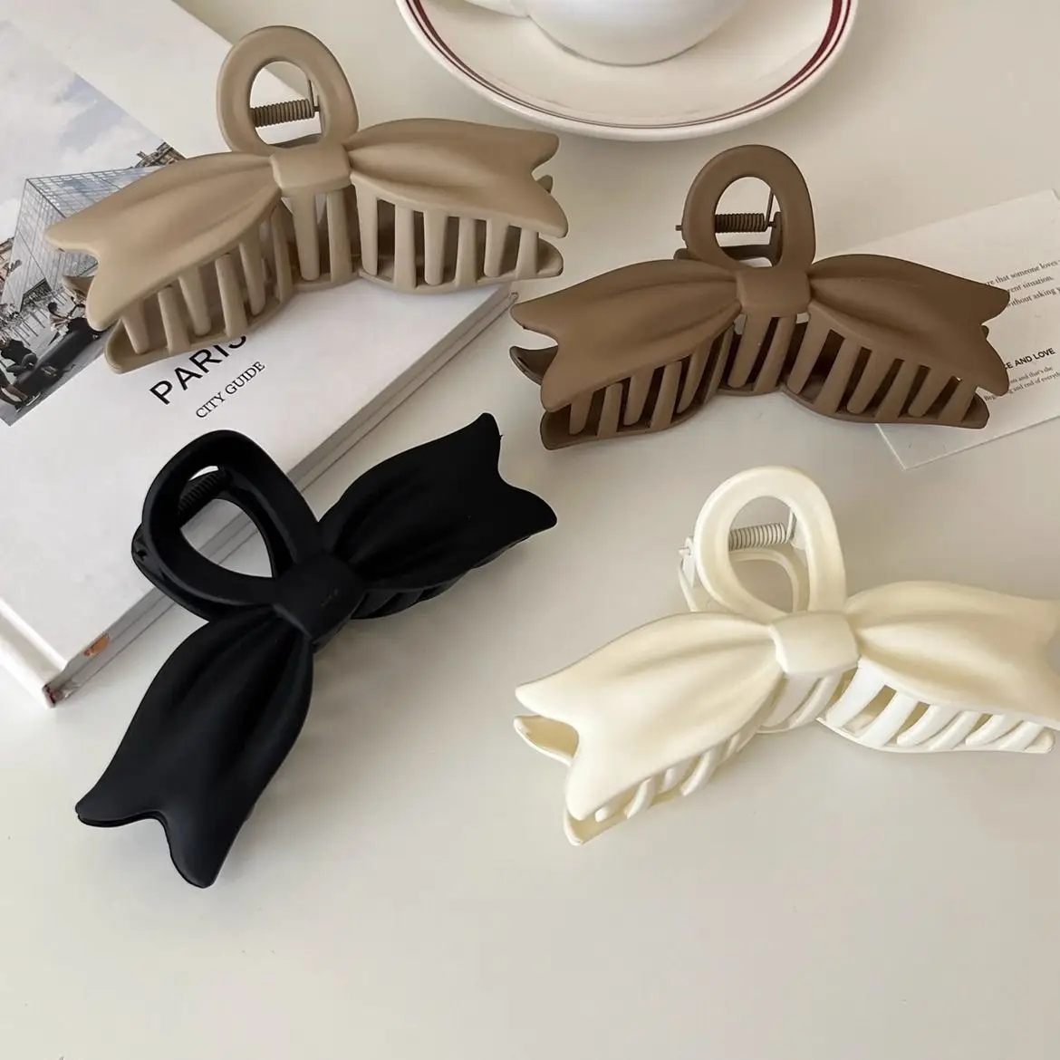 Elegant Frosted Shark Clip for Hair Styling — feature 3