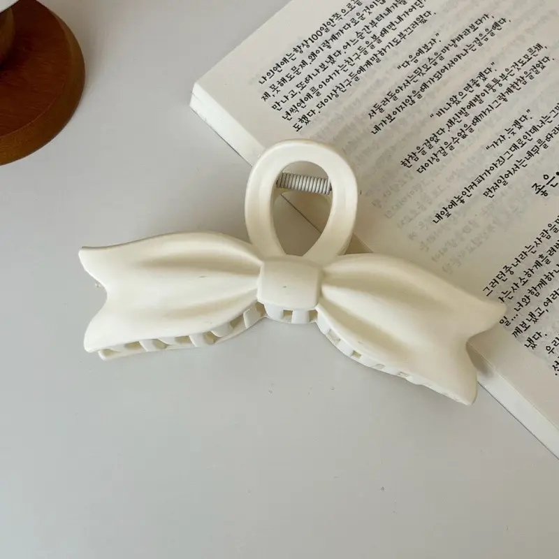 Elegant Frosted Shark Clip for Hair Styling - Image 2