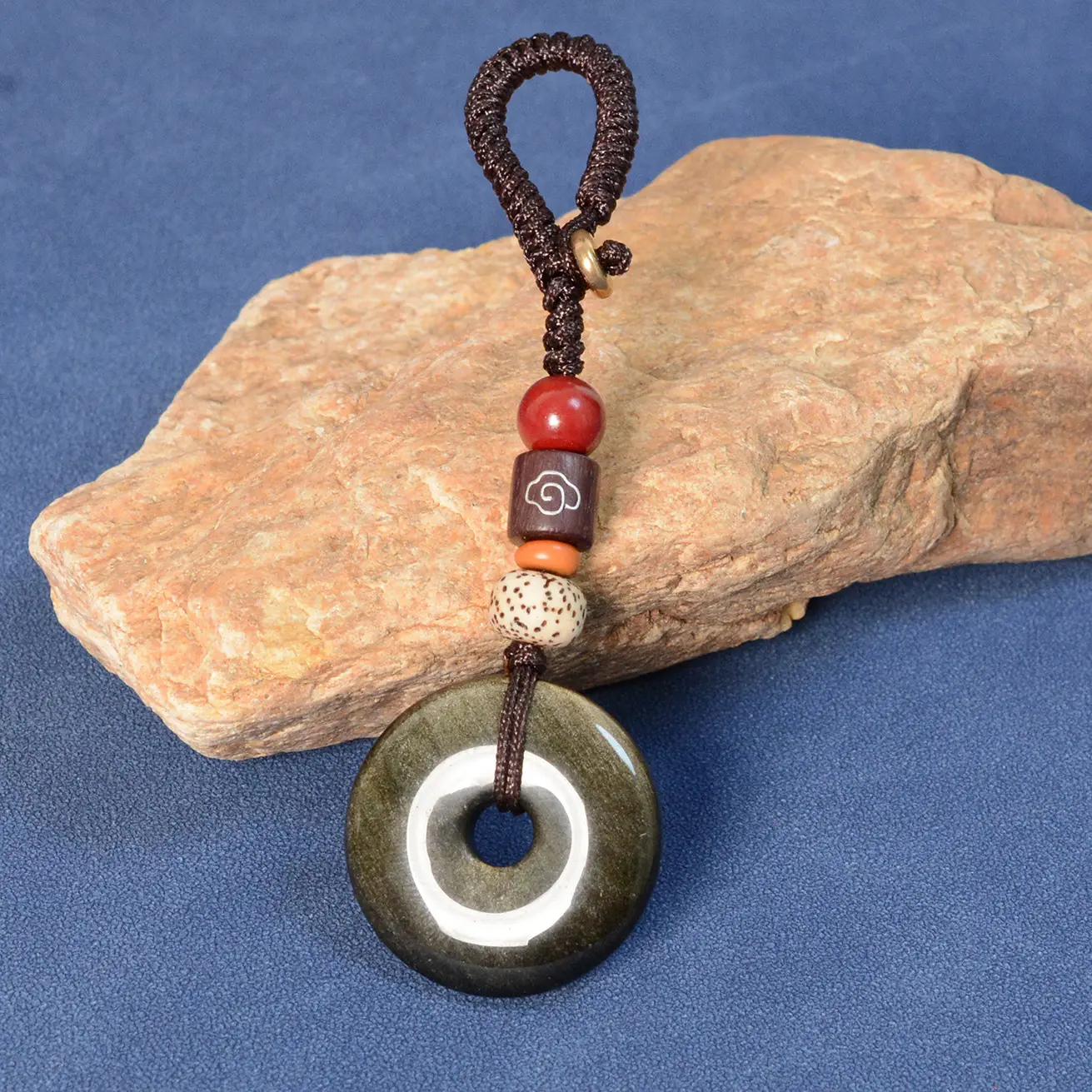 Natural Obsidian Safety Buckle Pendant Gold Obsidian Wood Variable Stone Pendant Foreign Trade Explosions Necklace Gem Pendant - Image 3