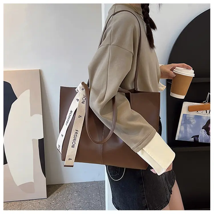2023 Vintage Women's Large PU Shoulder Bag Brown Black — feature 20