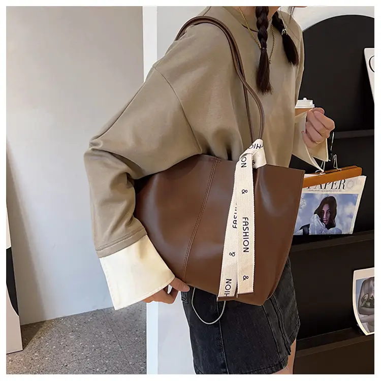 2023 Vintage Women's Large PU Shoulder Bag Brown Black — feature 23