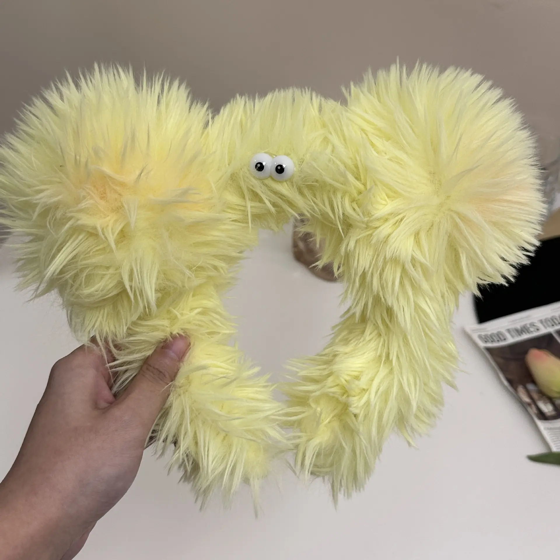 Plush Green Sanfu Hair Clip for Girls Heart Design - Image 3