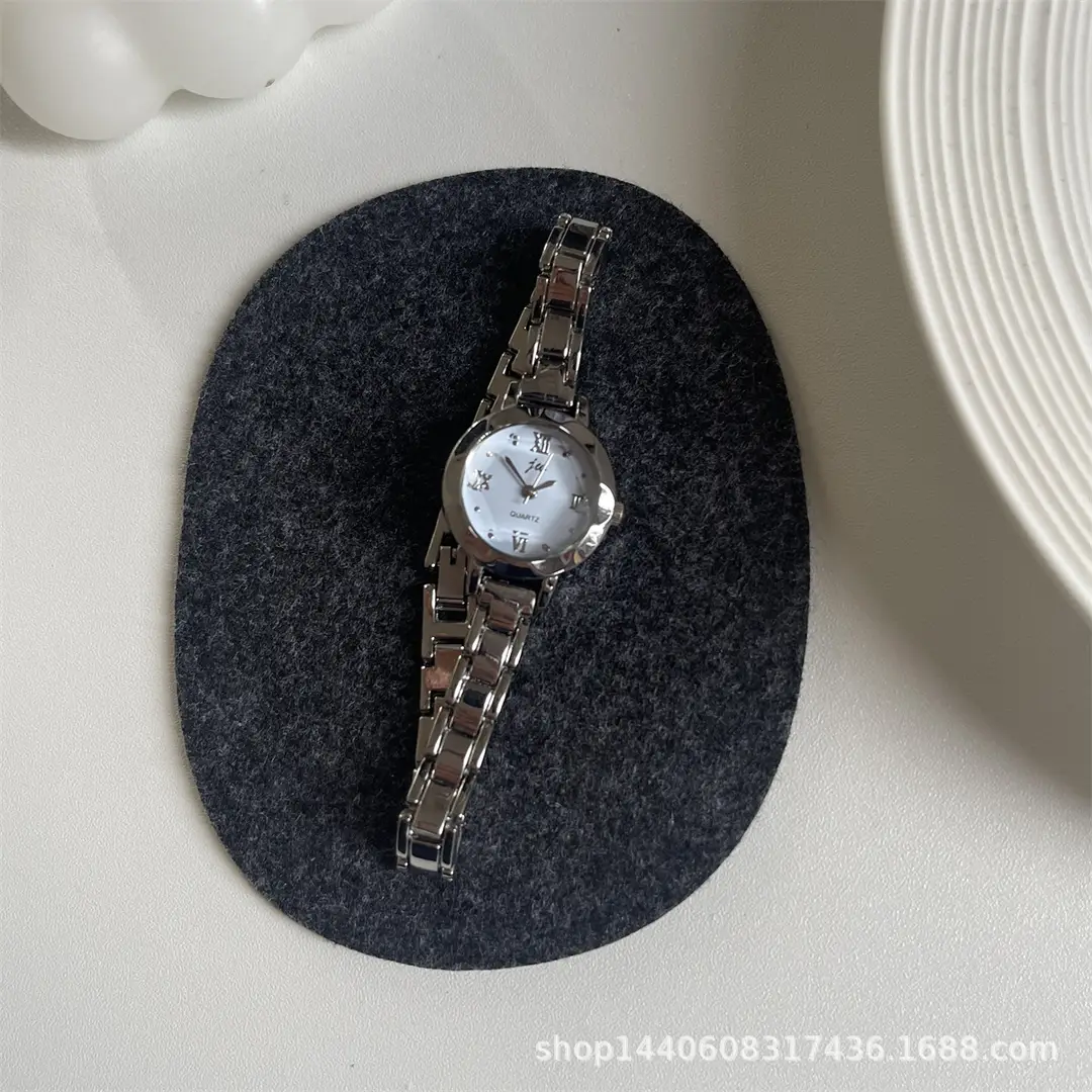 Niche Round Small Dial Student Forest Bracelet Steel Band Simple Elegant Compact Watch Female Ins Accessible Luxury Retro — feature 14