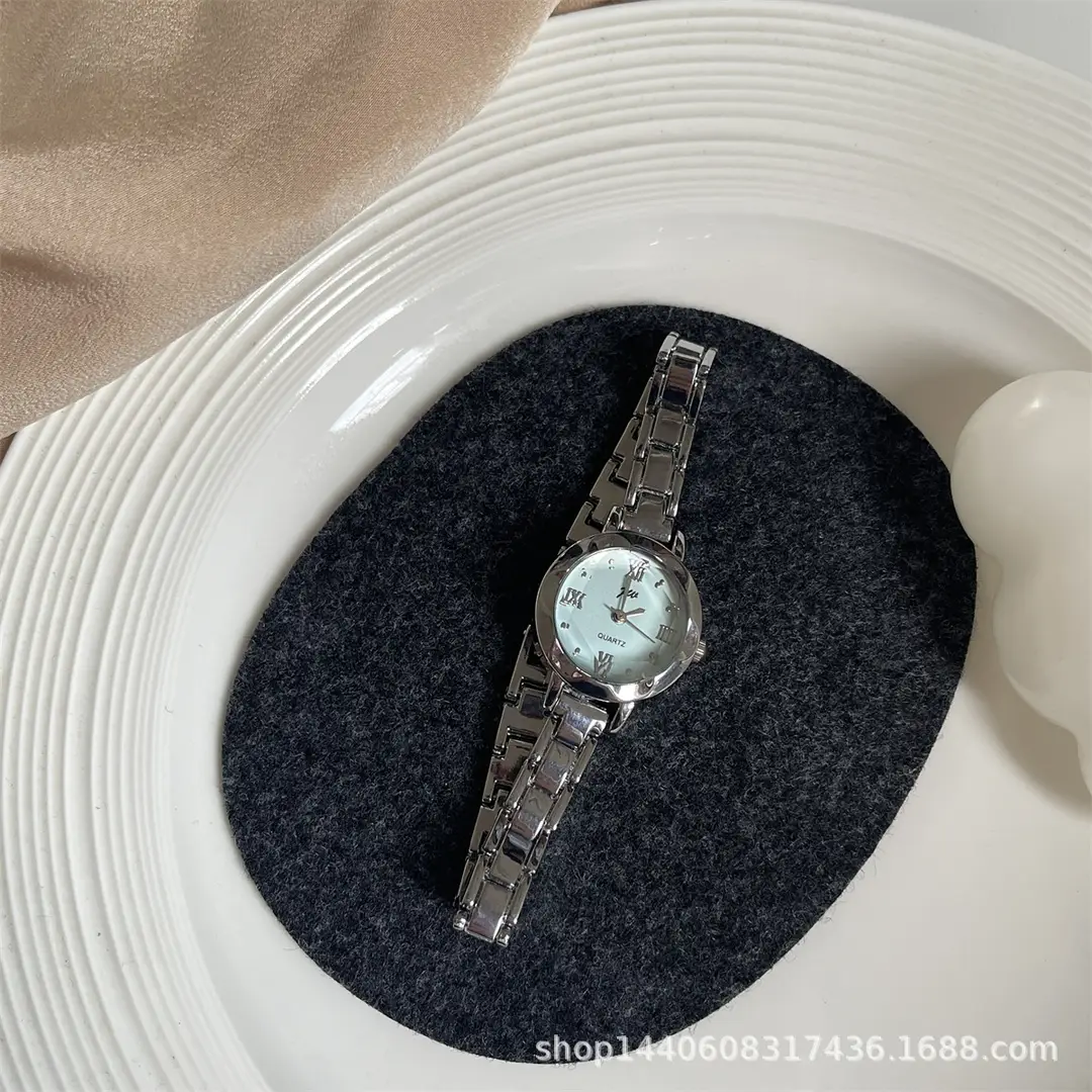 Niche Round Small Dial Student Forest Bracelet Steel Band Simple Elegant Compact Watch Female Ins Accessible Luxury Retro — feature 20