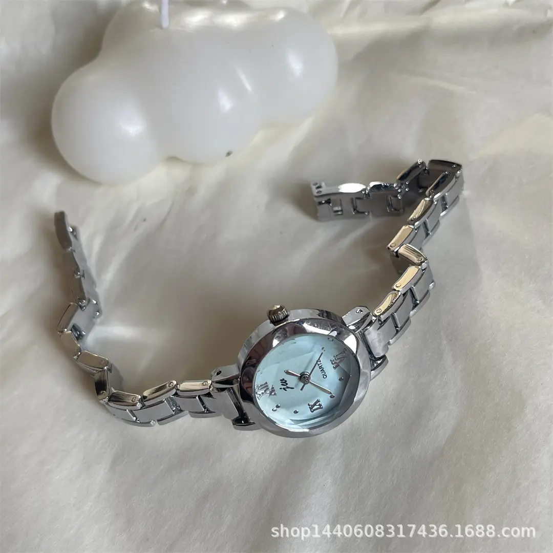 Niche Round Small Dial Student Forest Bracelet Steel Band Simple Elegant Compact Watch Female Ins Accessible Luxury Retro