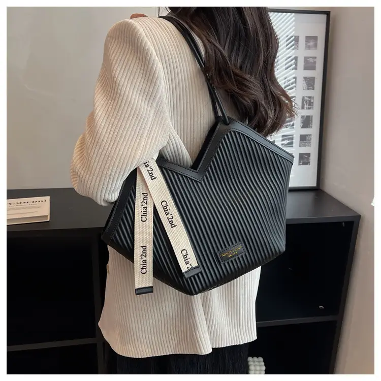 Korean Style Black Ribbed Shoulder Bag for Women — feature 19