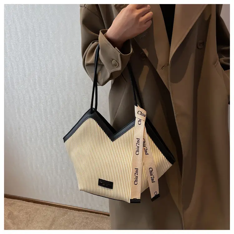 Korean Style Black Ribbed Shoulder Bag for Women — feature 39