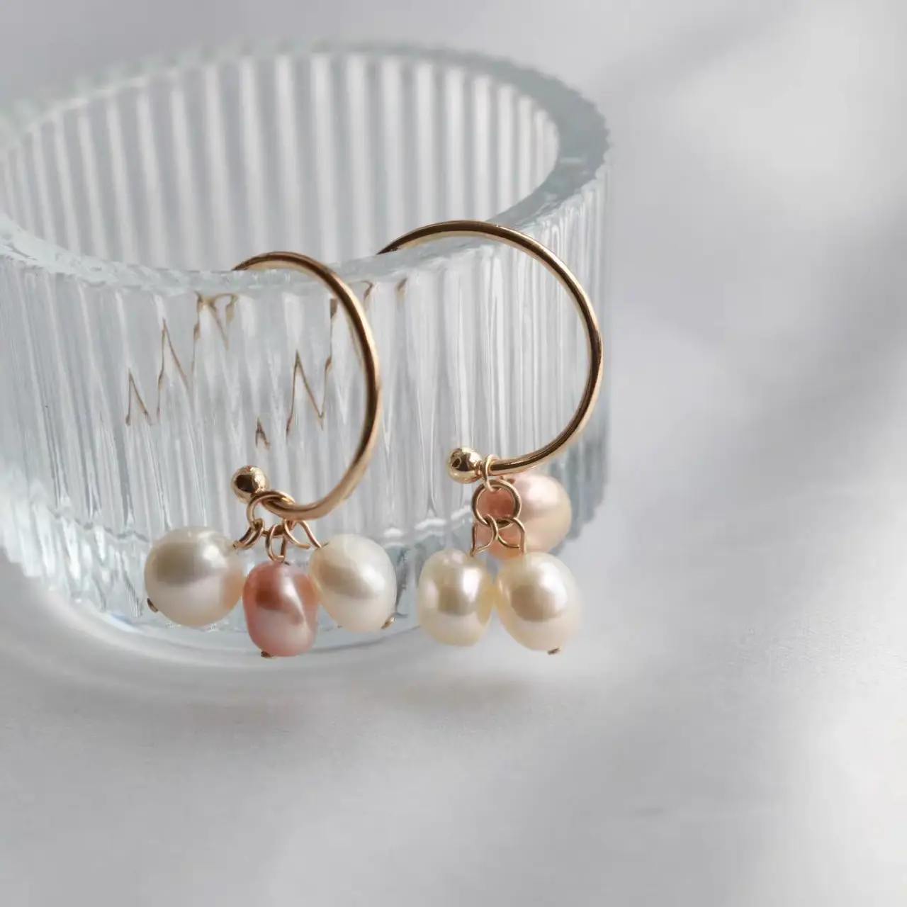 925 Silver Pearl Earrings French Temperament Niche Design Pink White - Image 5
