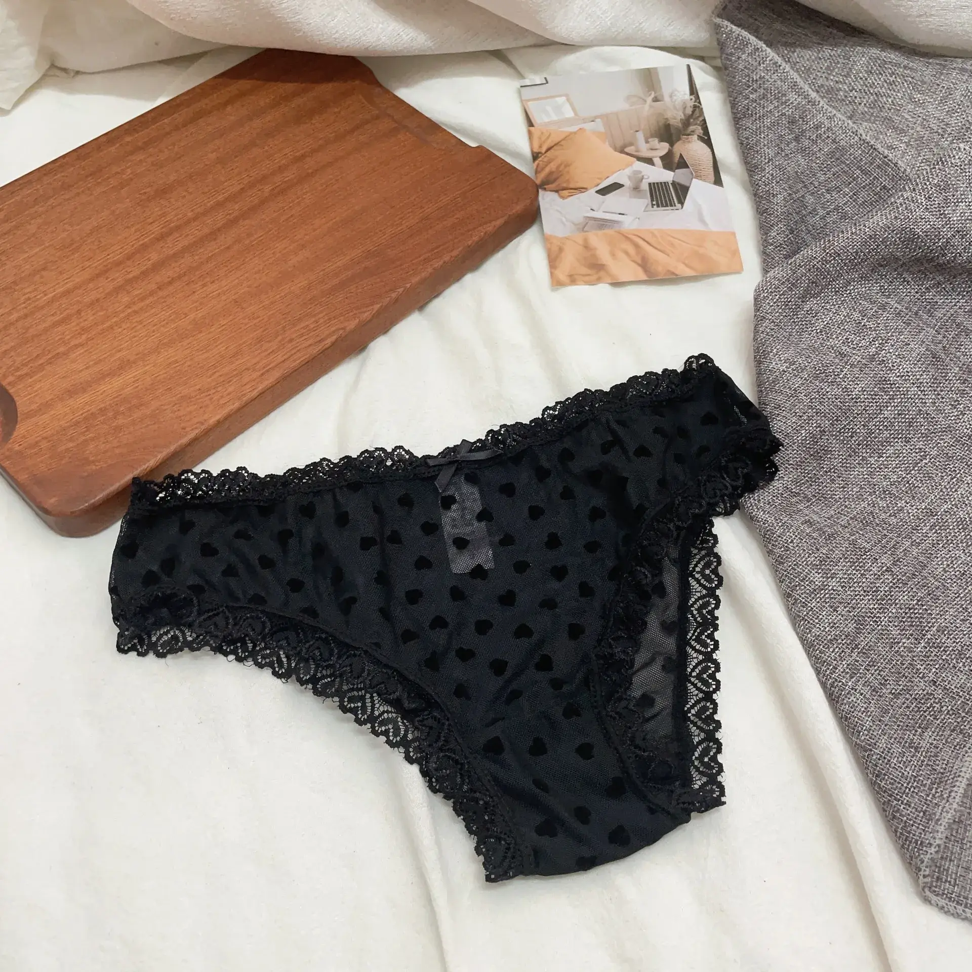 Black Lace Underwear for Women French Style — feature 7