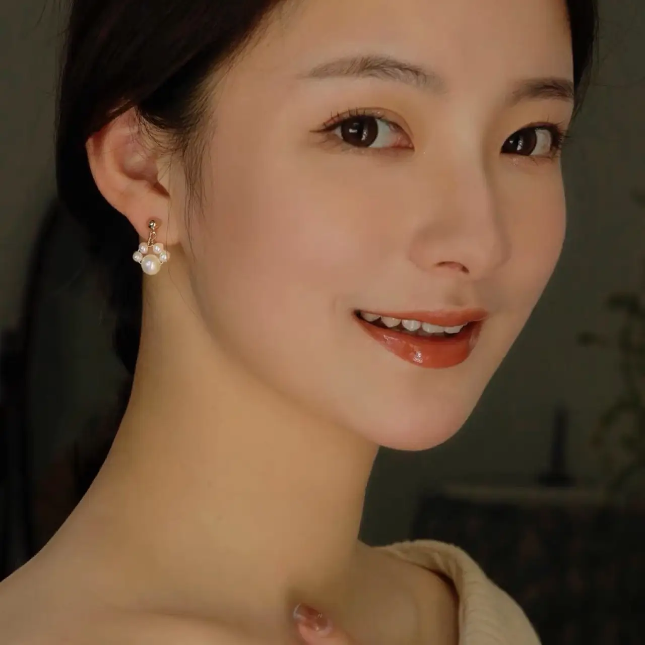 Pearl Ear Clip for Women French Style - Image 2