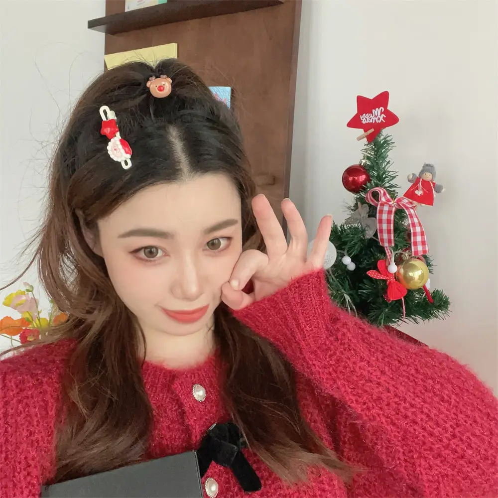 Christmas Hair Clips Set for Girls with Santa & Bear Design - Image 10