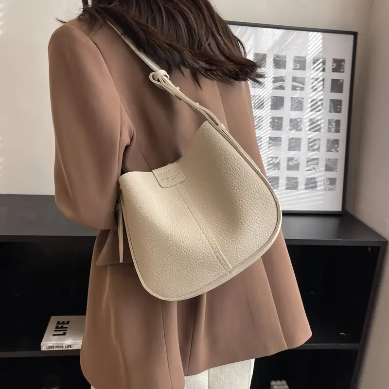 Women's Brown Retro Armpit Bag 2025 — feature 16