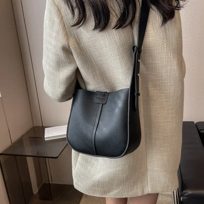 Women's Brown Retro Armpit Bag 2025 — feature 20