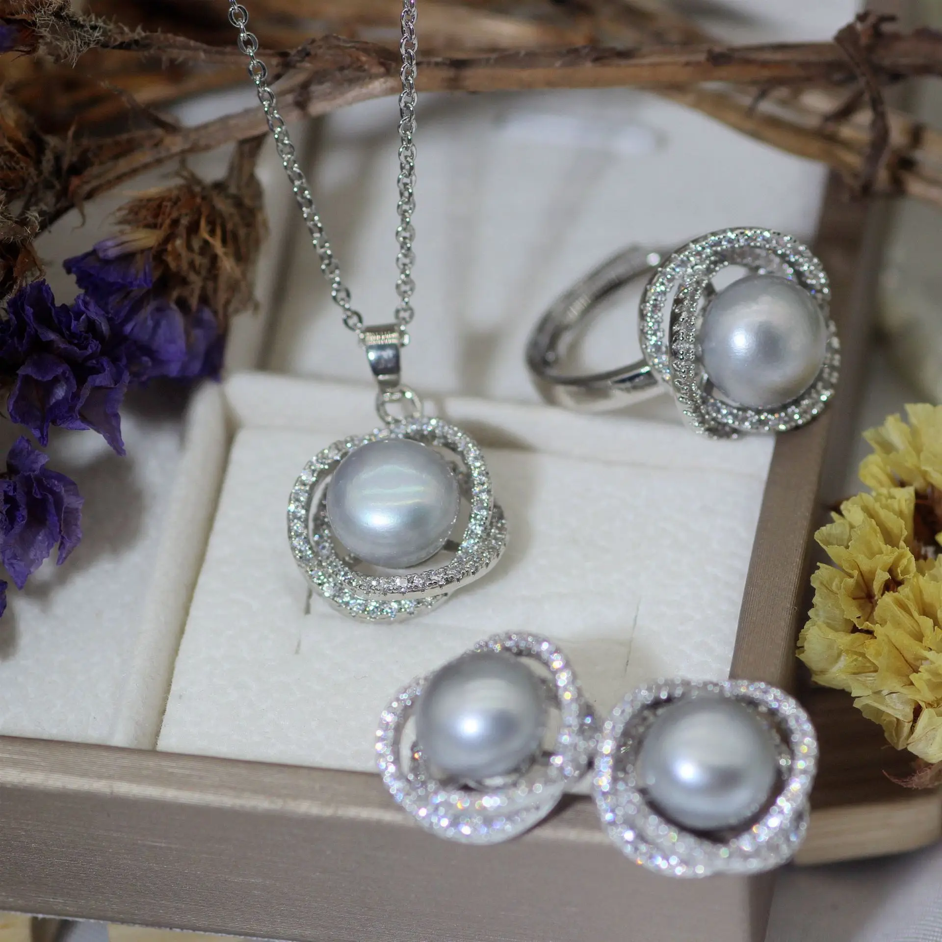 S925 Pearl Earrings Classic Bird's Nest Design - Image 9