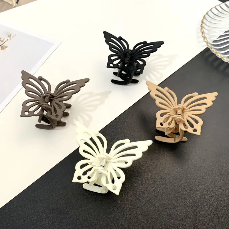 7.7CM Hollow Butterfly Hairpin Black White Gold - Image 6