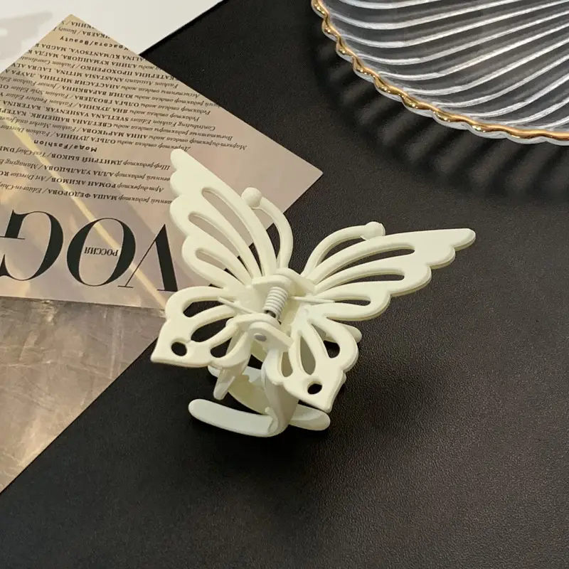 7.7CM Hollow Butterfly Hairpin Black White Gold - Image 7