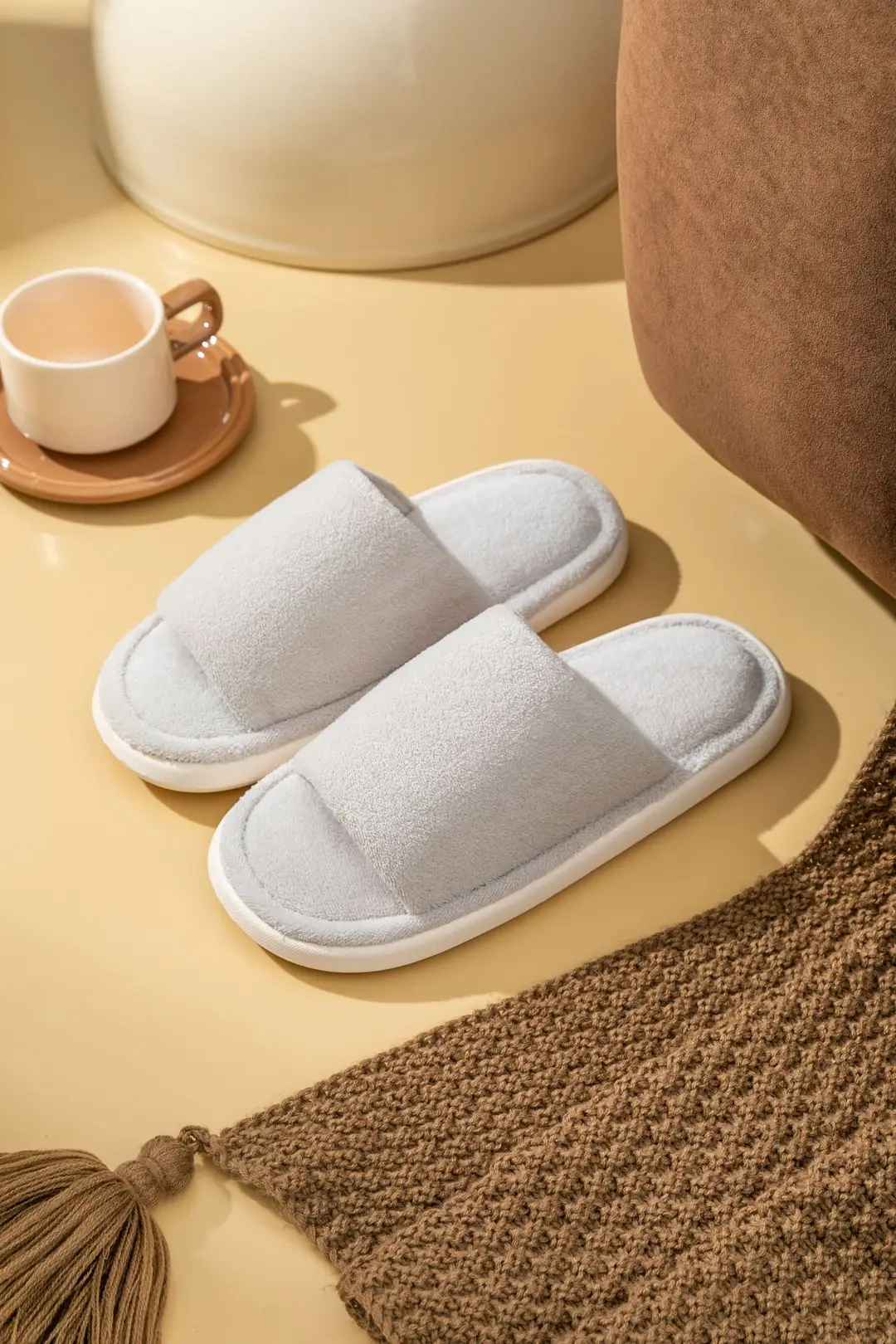 Cotton slippers autumn and winter plush office slippers indoor home warm mute wholesale one-piece delivery