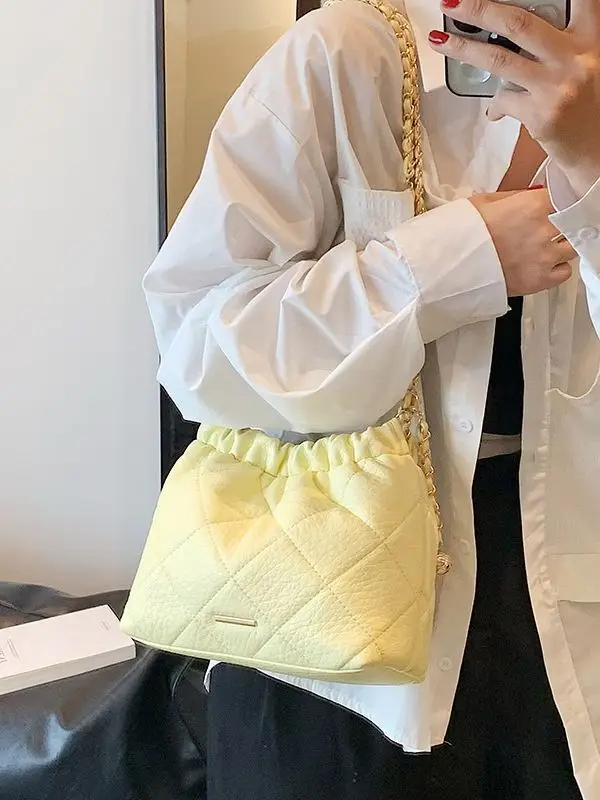 White Pleated Leather Shoulder Bag with Chain Strap - Image 9