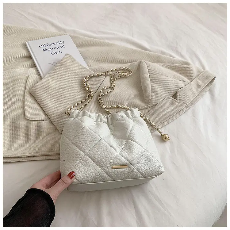 White Pleated Leather Shoulder Bag with Chain Strap — feature 14