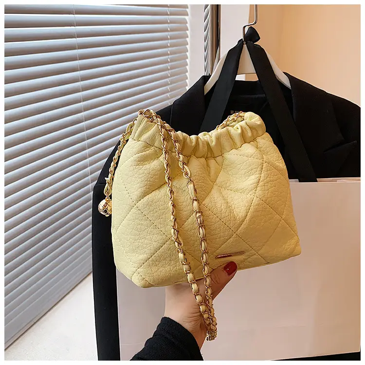 White Pleated Leather Shoulder Bag with Chain Strap — feature 19