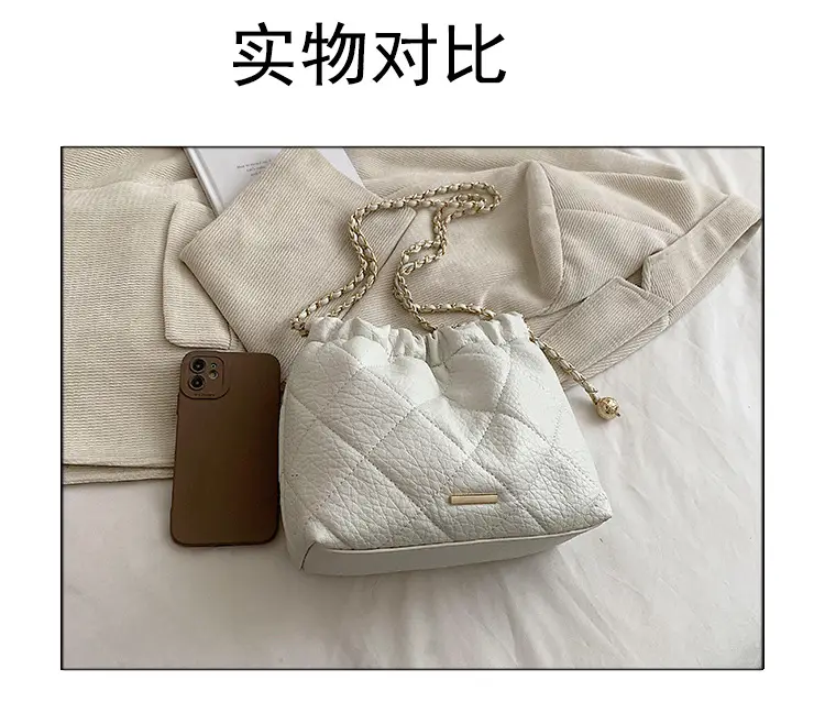 White Pleated Leather Shoulder Bag with Chain Strap — feature 2