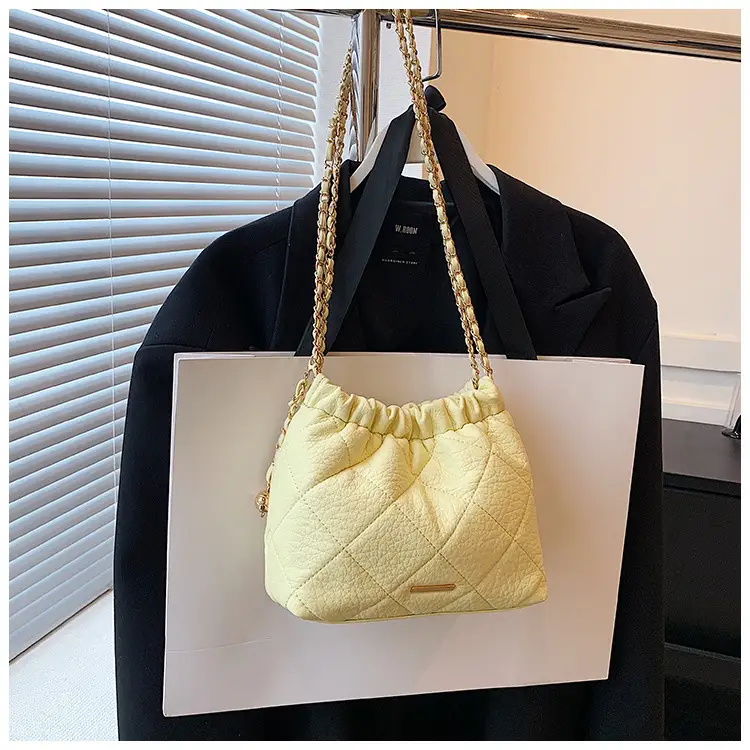 White Pleated Leather Shoulder Bag with Chain Strap — feature 21