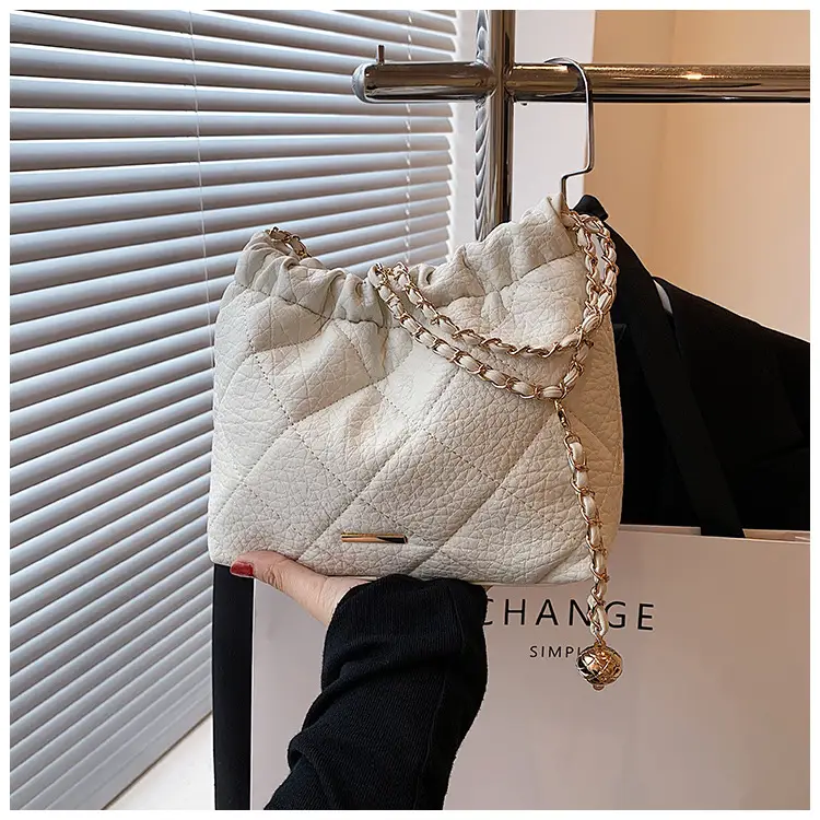 White Pleated Leather Shoulder Bag with Chain Strap — feature 23