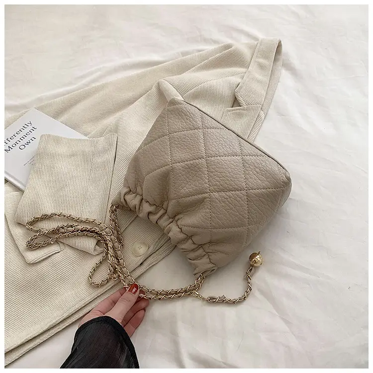 White Pleated Leather Shoulder Bag with Chain Strap — feature 34