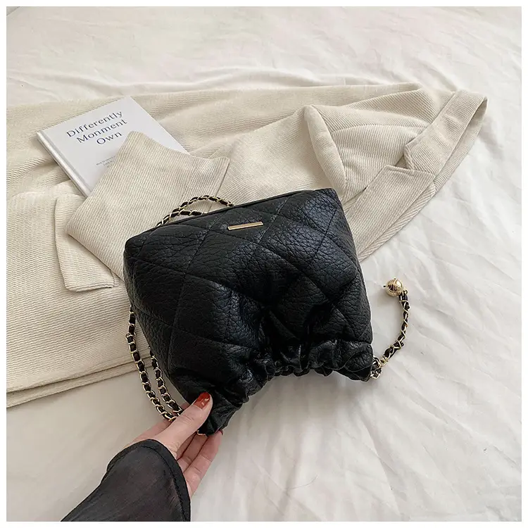 White Pleated Leather Shoulder Bag with Chain Strap — feature 38