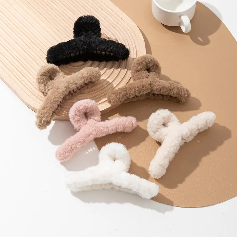 Stuffed Winter Hair Clip for Girls, Sand Shark Clip, Hair Volume, Headgear