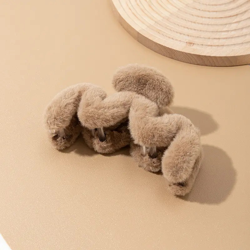 Stuffed Winter Hair Clip for Girls, Sand Shark Clip, Hair Volume, Headgear — feature 29
