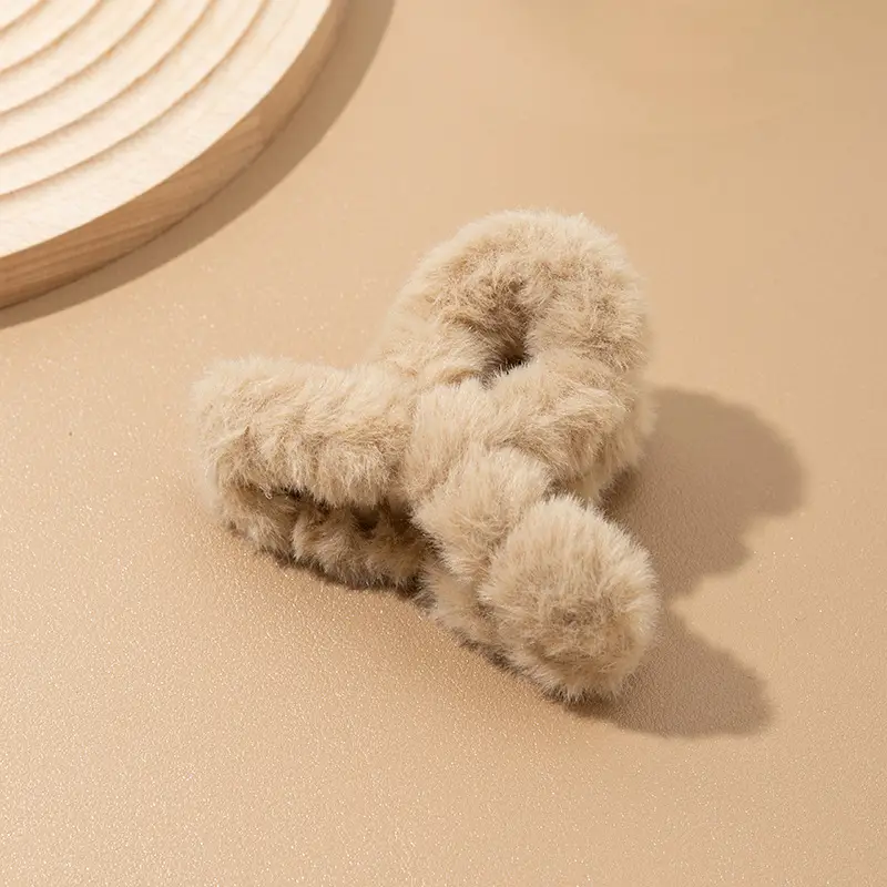Stuffed Winter Hair Clip for Girls, Sand Shark Clip, Hair Volume, Headgear