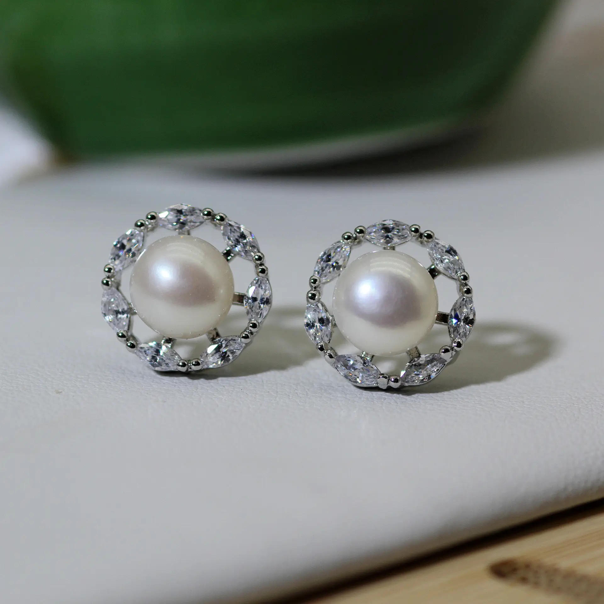 925 Pin Silver Pearl Zircon Earrings for Women