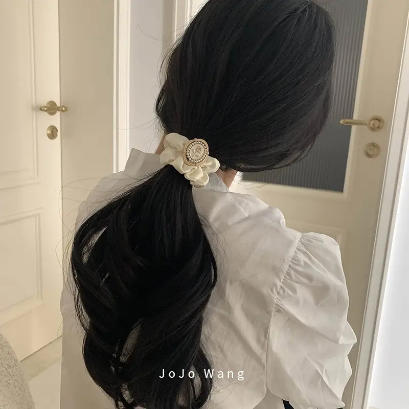 Satin Pearl Hair Bands Black Cream Gold — feature 7