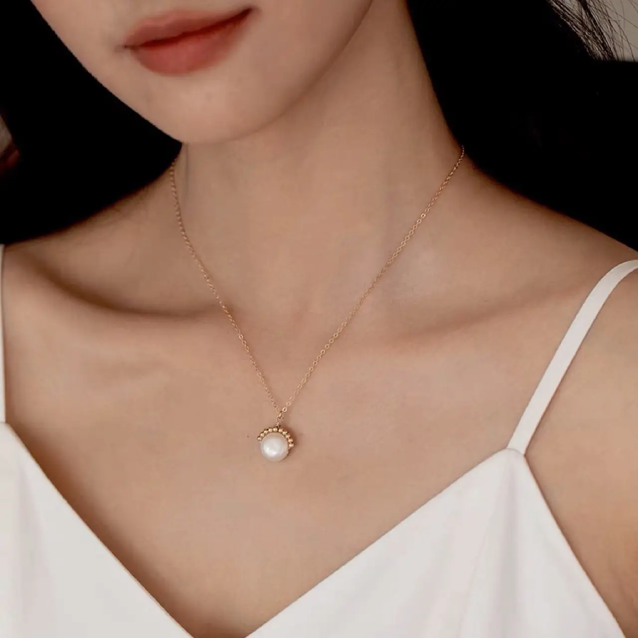Natural Pearl Necklace for Women Elegant Niche Collarbone