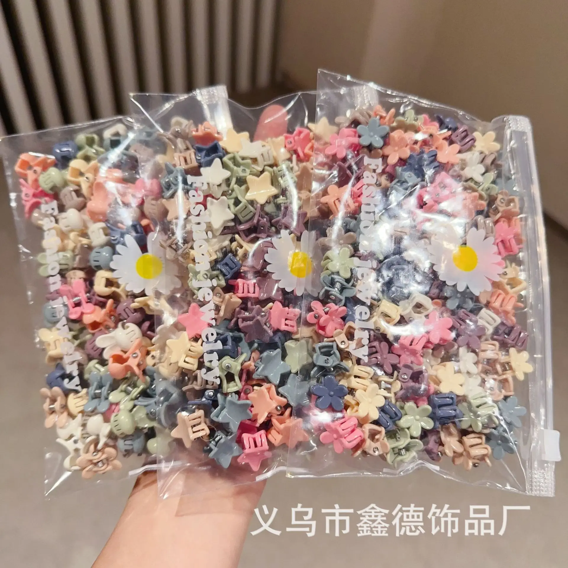 New Style Canned Hair Clips for Girls Mini Bangs - Image 4
