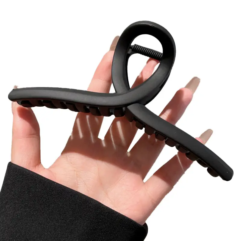 Oversized Hairpin Clip for Back of Head 15cm - Image 9