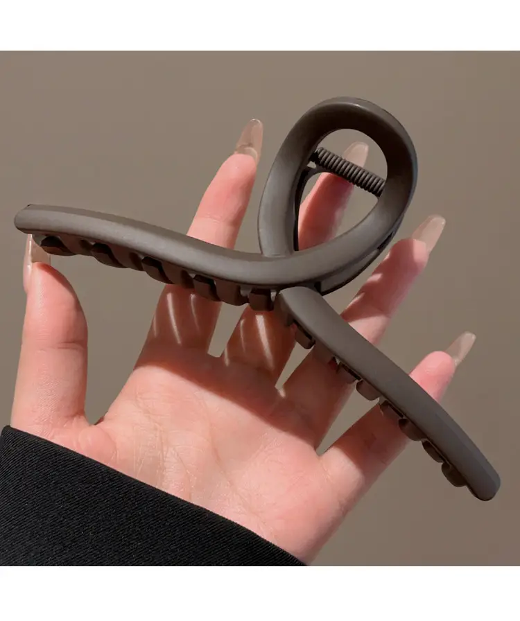 Oversized Hairpin Clip for Back of Head 15cm — feature 9