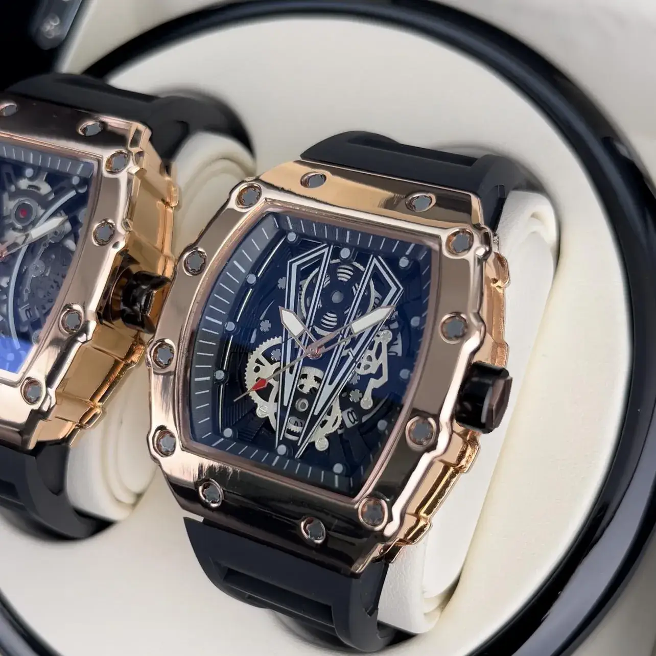 Guberson Men's Baroque Skeleton Watch Black Quartz - Image 7