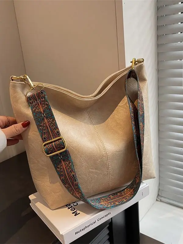 Green Retro Shoulder Messenger Bag for Women - Image 7