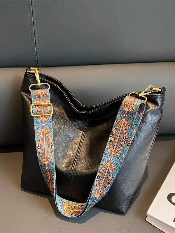 Green Retro Shoulder Messenger Bag for Women - Image 8