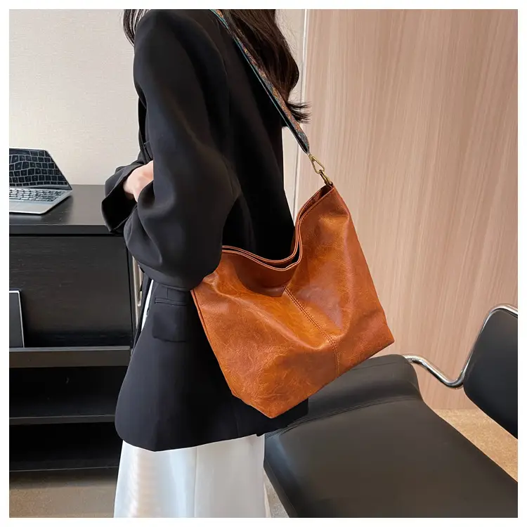 Green Retro Shoulder Messenger Bag for Women — feature 13