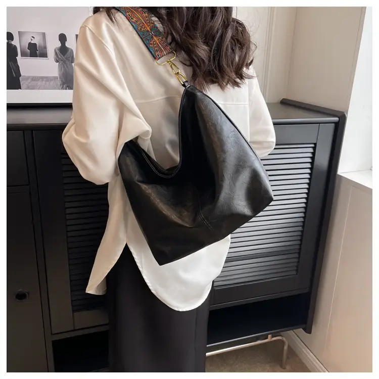 Green Retro Shoulder Messenger Bag for Women — feature 18