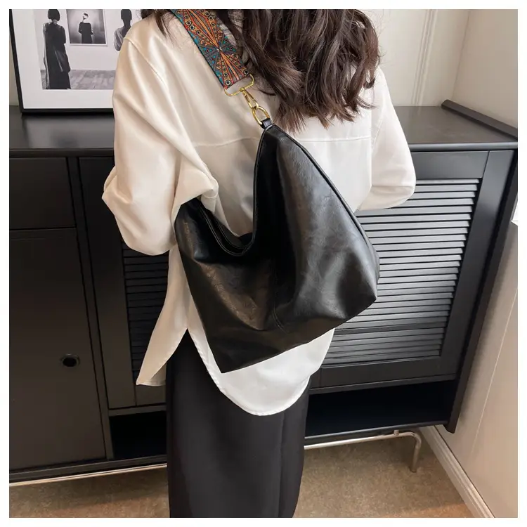 Green Retro Shoulder Messenger Bag for Women — feature 20