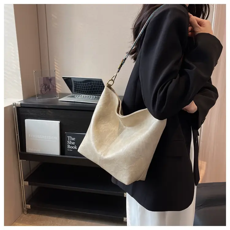 Green Retro Shoulder Messenger Bag for Women — feature 26