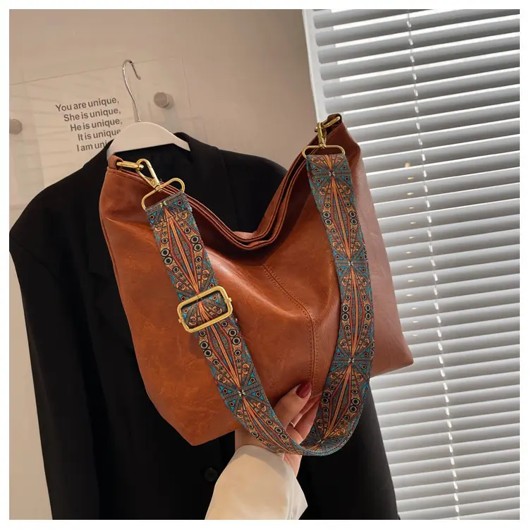 Green Retro Shoulder Messenger Bag for Women — feature 32