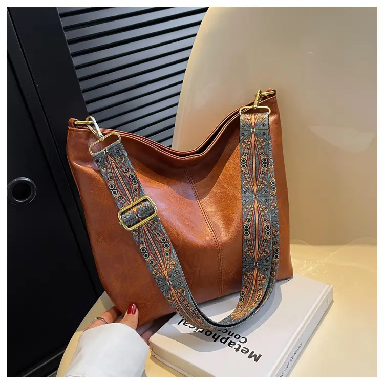 Green Retro Shoulder Messenger Bag for Women — feature 34