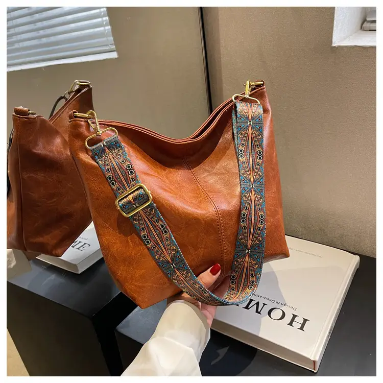 Green Retro Shoulder Messenger Bag for Women — feature 39