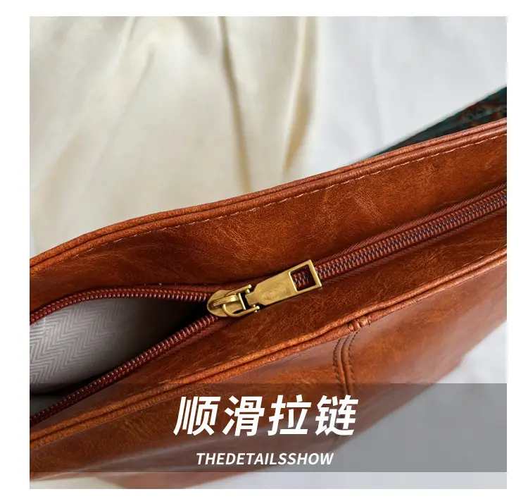 Green Retro Shoulder Messenger Bag for Women — feature 4